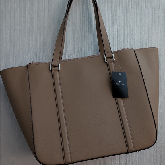 kate spade Handbags - Kate Spade Beige Tote Bag